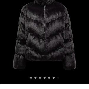 Luxurious Nike Black Faux Fur Jacket